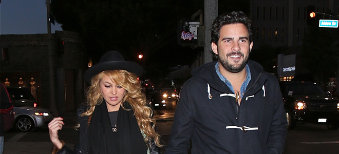 Paulina Rubio podría estar de nuevo embarazada. Paulina Rubio podría estar de nuevo embarazada.