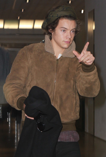 Harry Styles, de polémica en polémica. Harry Styles, de polémica en polémica.