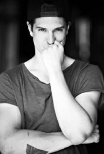 Cornelius Käss vuelve loca a Miley Cyrus.