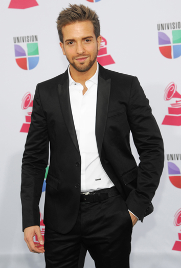 Pablo Alborán contesta a los rumores de noviazgo con Ricky Martin. Pablo Alborán contesta a los rumores de noviazgo con Ricky Martin.