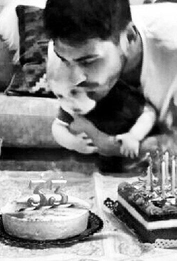 Iker Casillas sopla las velas de su cumpleaños junto a Martín