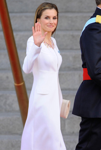 El primer vestido de Letizia como reina El primer vestido de Letizia como reina