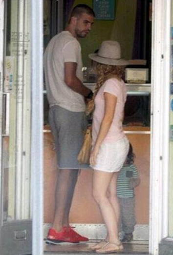 Piqué y Shakira, de vacaciones en Cancún. Piqué y Shakira, de vacaciones en Cancún.