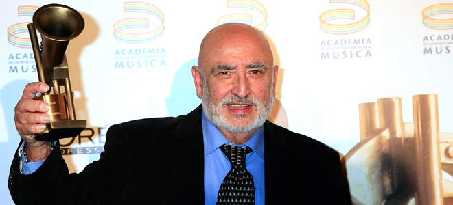 Peret, el padre de la rumba catalana. Peret, el padre de la rumba catalana.