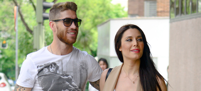 Sergio Ramos y Pilar Rubio, por las calles de Madrid. Sergio Ramos y Pilar Rubio, por las calles de Madrid.