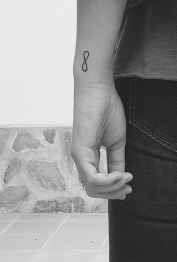 El tatuaje de Irene Carbonero, hermana de Sara Carbonero. El tatuaje de Irene Carbonero, hermana de Sara Carbonero.