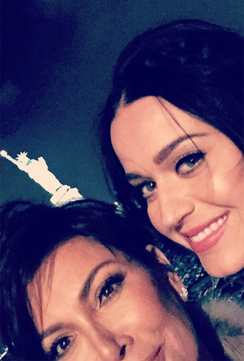 Katy Perry, amiga de la madre de Kim Kardashian