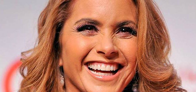 Lucero homenajea a Ana Gabriel Lucero interpreta a Ana Gabriel