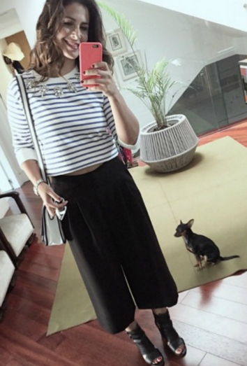 Nuria Roca y su perrita Violenta