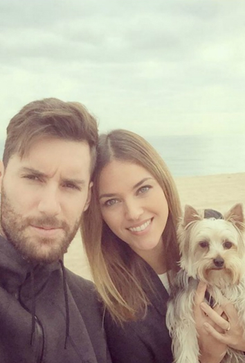 Rudy Fernández y Helen Lindes con una de sus perritas, Bella la yorkshire Rudy Fernández y Helen Lindes con una de sus perritas, Bella la yorkshire