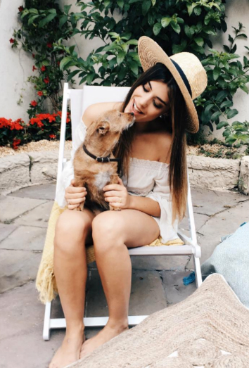 Te presentamos a Lola, la mascota de Dulceida o Aida Domenech Te presentamos a Lola, la mascota de Dulceida o Aida Domenech