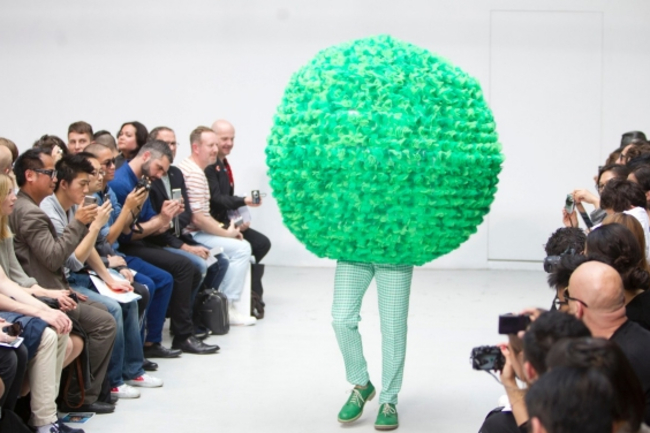 bola verde Peores trabajos de la moda