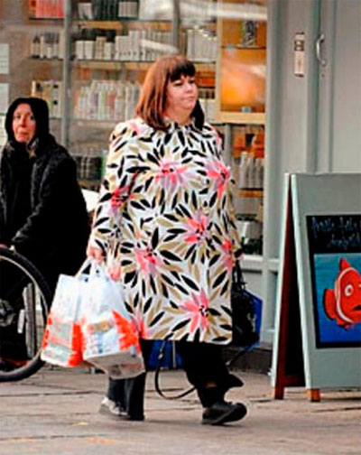 Alfombra en lugar de vestido. Alfombra en lugar de vestido.