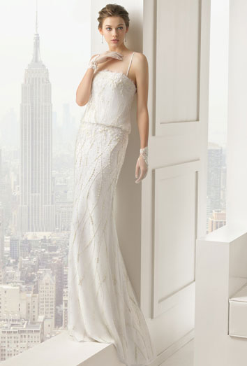 Vestidos de novia con pedrería de Rosa Clará