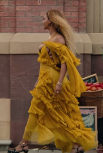 Beyoncé en Hold Up: copia su sexy vestido amarillo de Cavalli