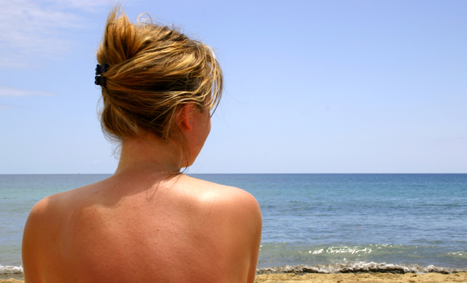 Trucos para no avergonzarte al hacer topless en la playa Trucos para no avergonzarte al hacer topless en la playa