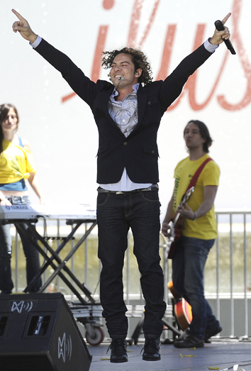 David Bisbal prepara nuevo disco y se retira de los escenarios hasta 2014 David Bisbal prepara nuevo disco y se retira de los escenarios hasta 2014