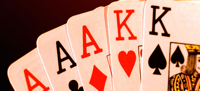 Jugar al póquer para combatir la ansiedad