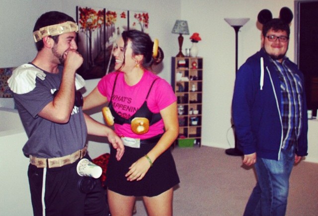 Disfraz sin pareja Situaciones sociales que causan estrés