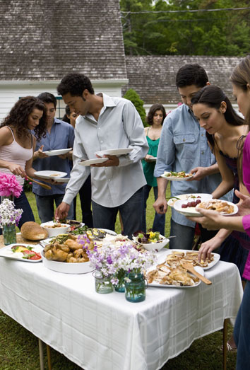 Cómo frenar la timidez en grupos grandes