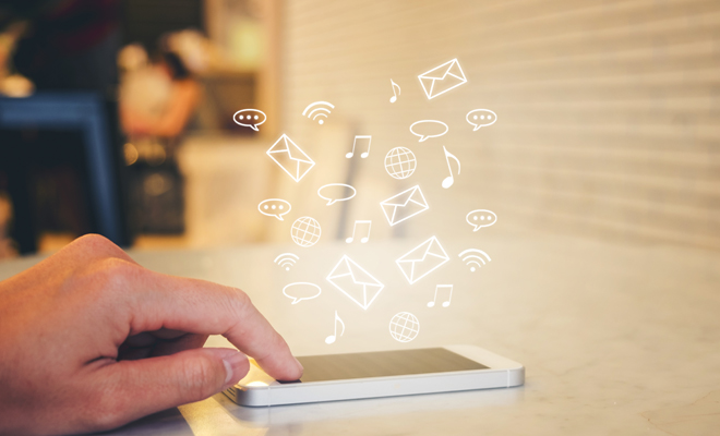 Descubre si tienes baja autoestima por lo que publicas en Facebook