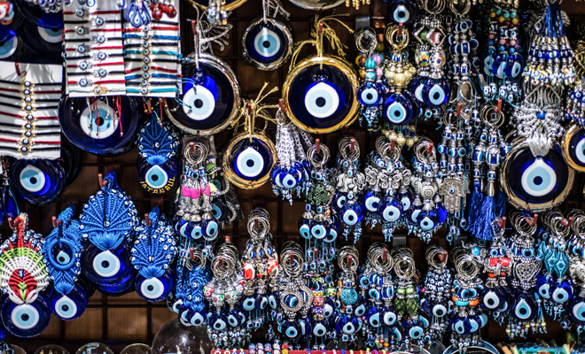 Amuletos contra el mal de ojo Amuletos contra el mal de ojo