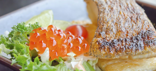 Dolor de cabeza y pescado azul