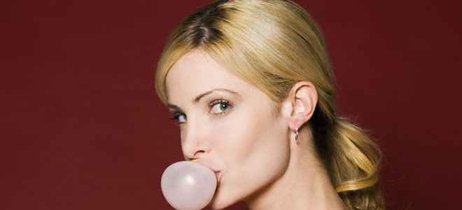 Dolor de cabeza por chicle