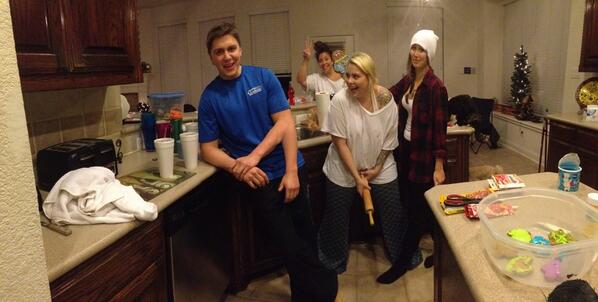 hombres de tres brazos Fotos desconcertantes