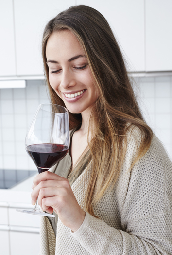 El tinto y otras bebidas que engordan poco