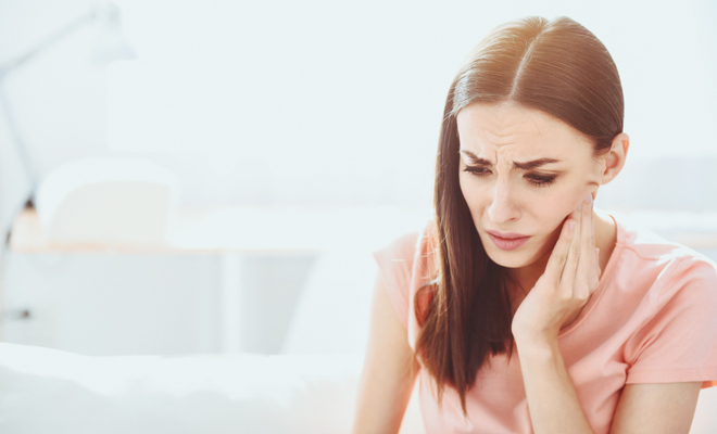 ¿Puede el dolor de muelas causar dolor de garganta?